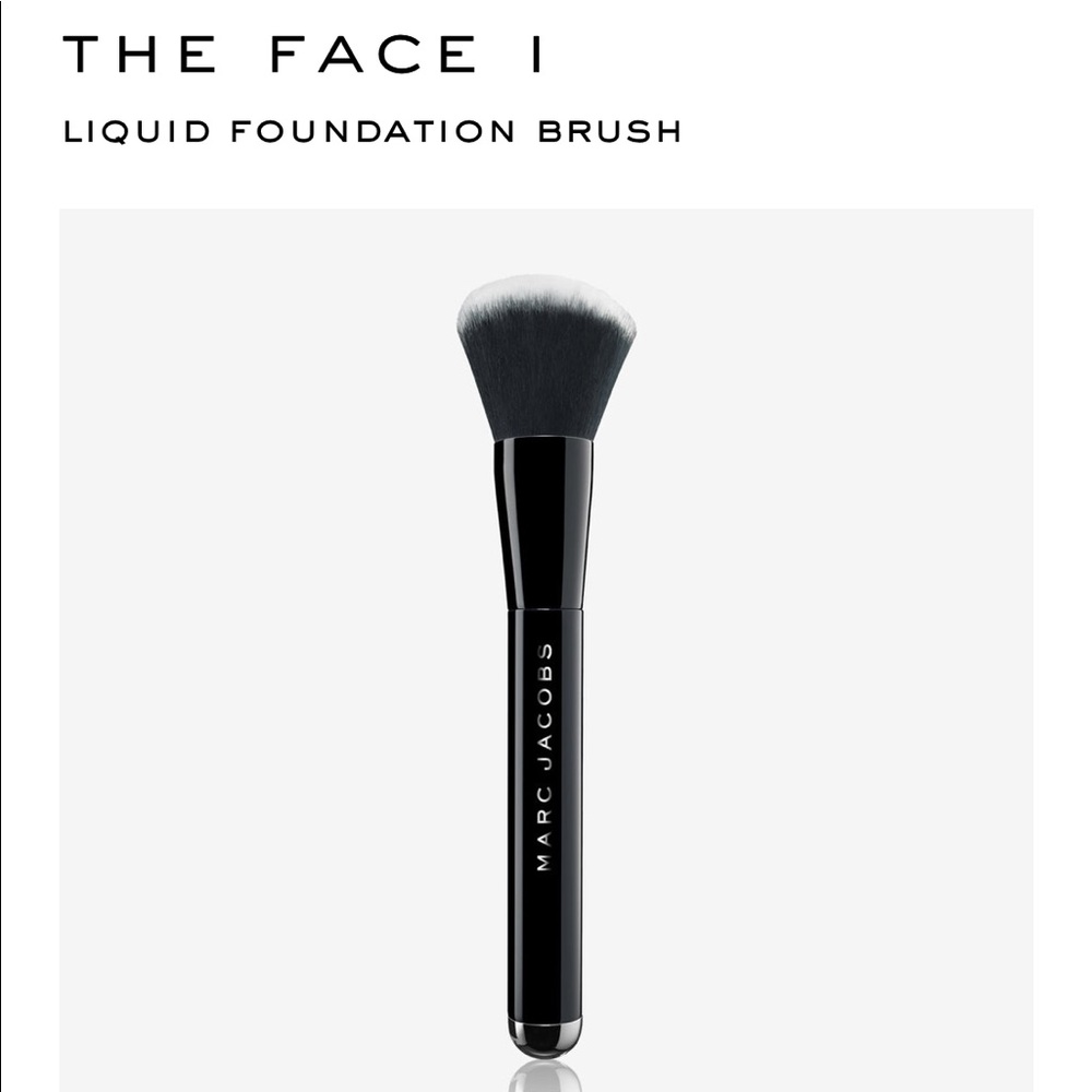 BRAND NEW Marc Jacobs Foundation Brush